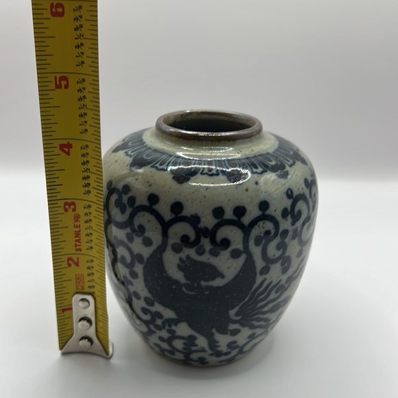 Vintage Phoenix, ginger jar vase. ( greenery, not included.) - Picture 7 of 8